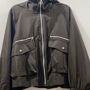Zara windbreaker Size XS